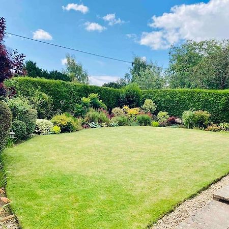 Cotswolds Luxury House In Central Bourton Large Sleeps 2-11. Pet Friendly. Dış mekan fotoğraf