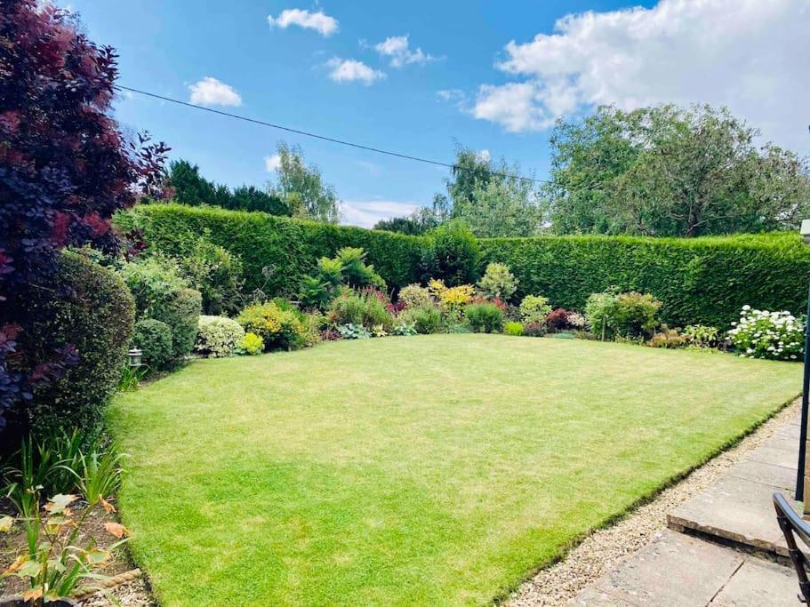 Cotswolds Luxury House In Central Bourton Large Sleeps 2-11. Pet Friendly. Dış mekan fotoğraf